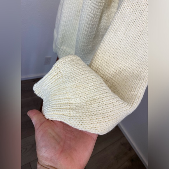 Hellessy Ortega Dinosaur Women’s Sweater Oversized L Ecru & Black Fringe $890 - Picture 11 of 16